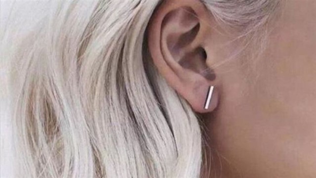 Because 'minimalist ear studs' was one of the top related searches, it looks like we're all going to be embracing this modern aesthetic.